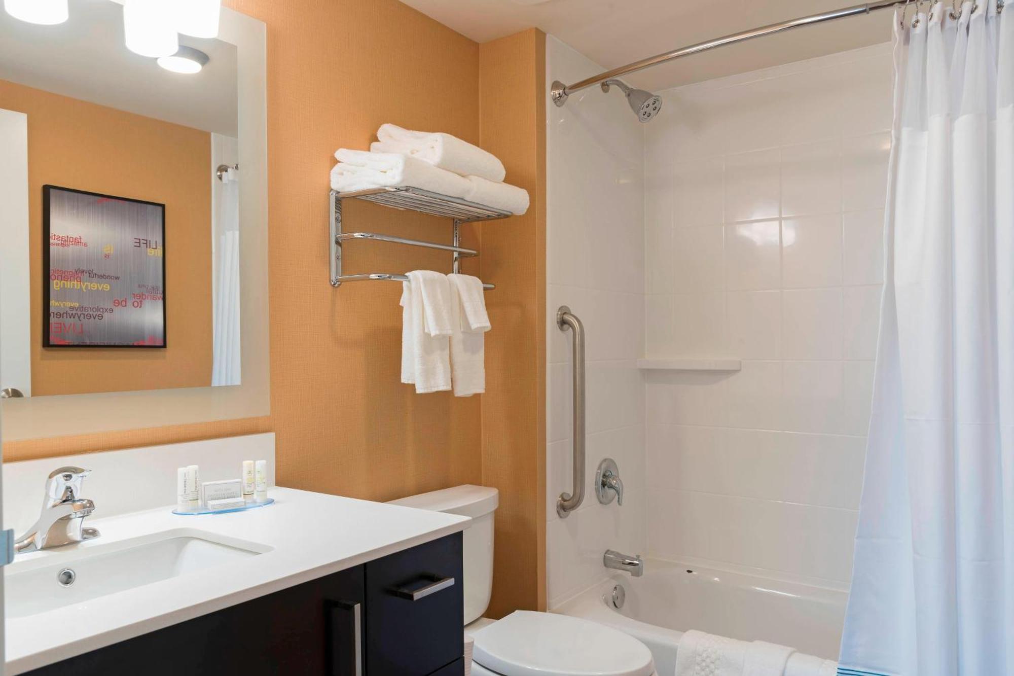 Towneplace Suites By Marriott Ontario-Mansfield Eksteriør billede